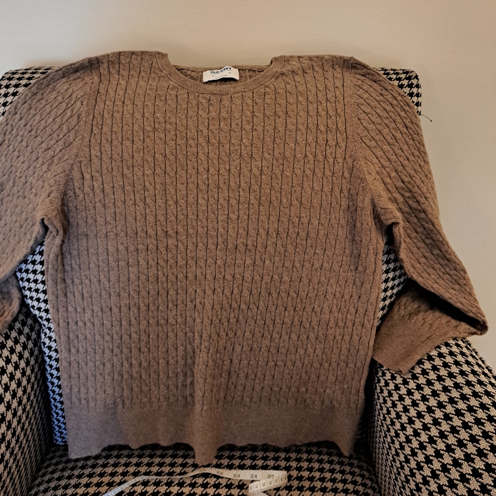 Cable Knit Sweater - Picture 4 of 4